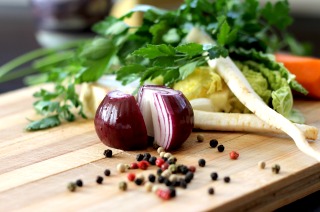 Vitalstoffreiche Vollwertkost statt Fast-Food Vitalstoffreiche Vollwertkost statt Fast-Food