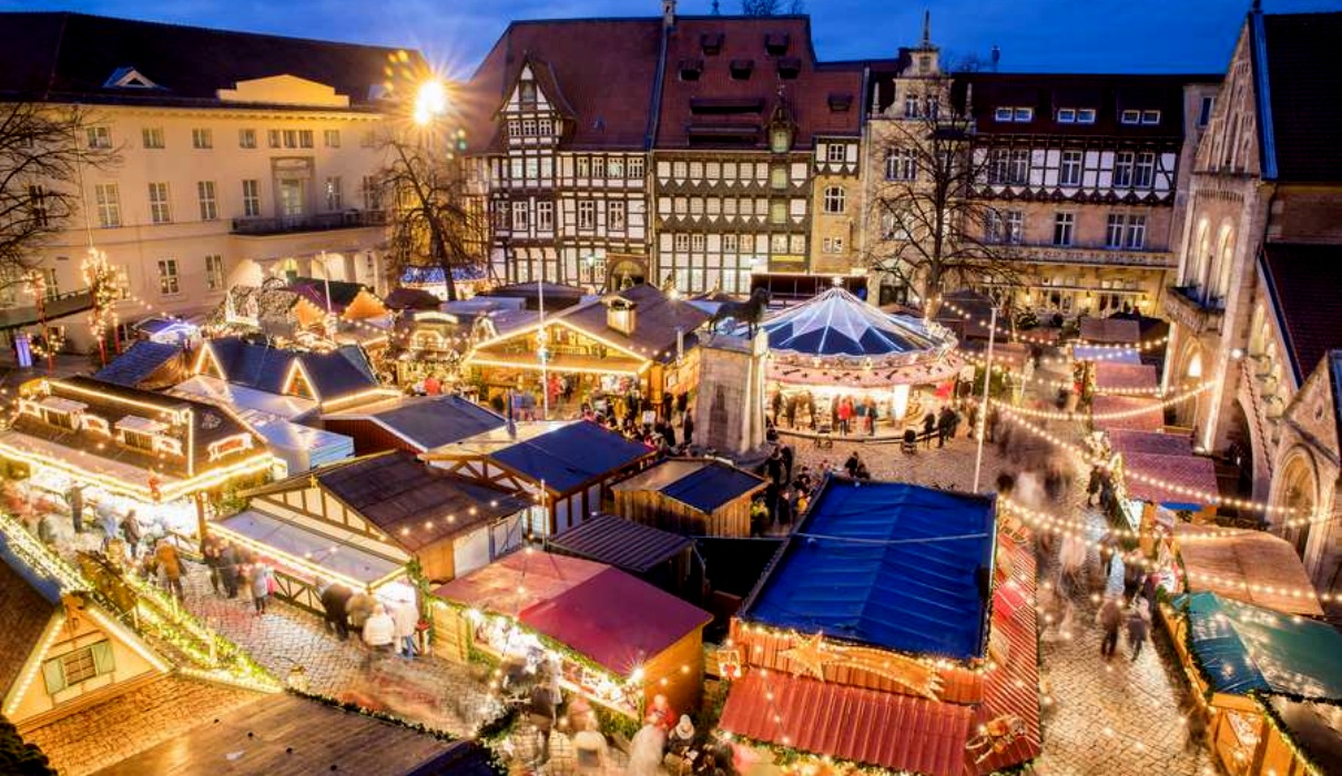 Der Braunschweiger Weihnachtsmarkt hat über 500 Jahre Tradition. Der Braunschweiger Weihnachtsmarkt hat über 500 Jahre Tradition.