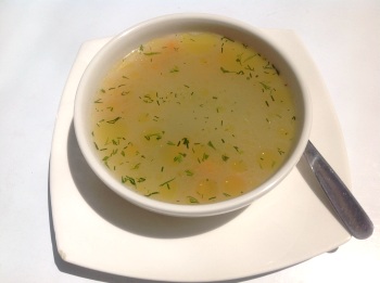 Warme Gurkensuppe