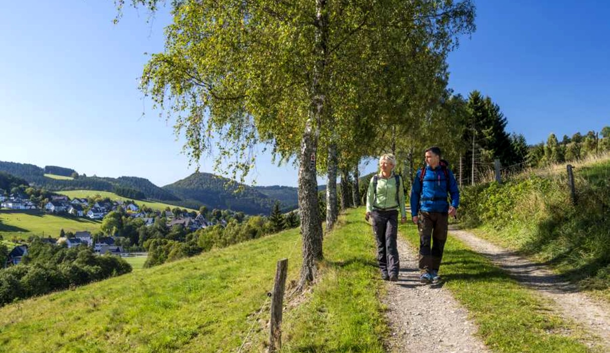 Besinnliche Wanderungen rund um den Rothaarsteig Besinnliche Wanderungen rund um den Rothaarsteig