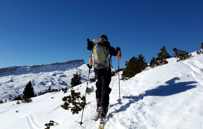 Arthrose-Patienten sollten sich auf den Skiurlaub besonders vorbereiten
