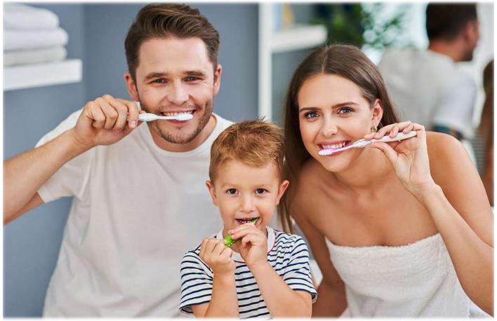 Zahnpflege ist mehr als Zahnbürste und Zahnseide